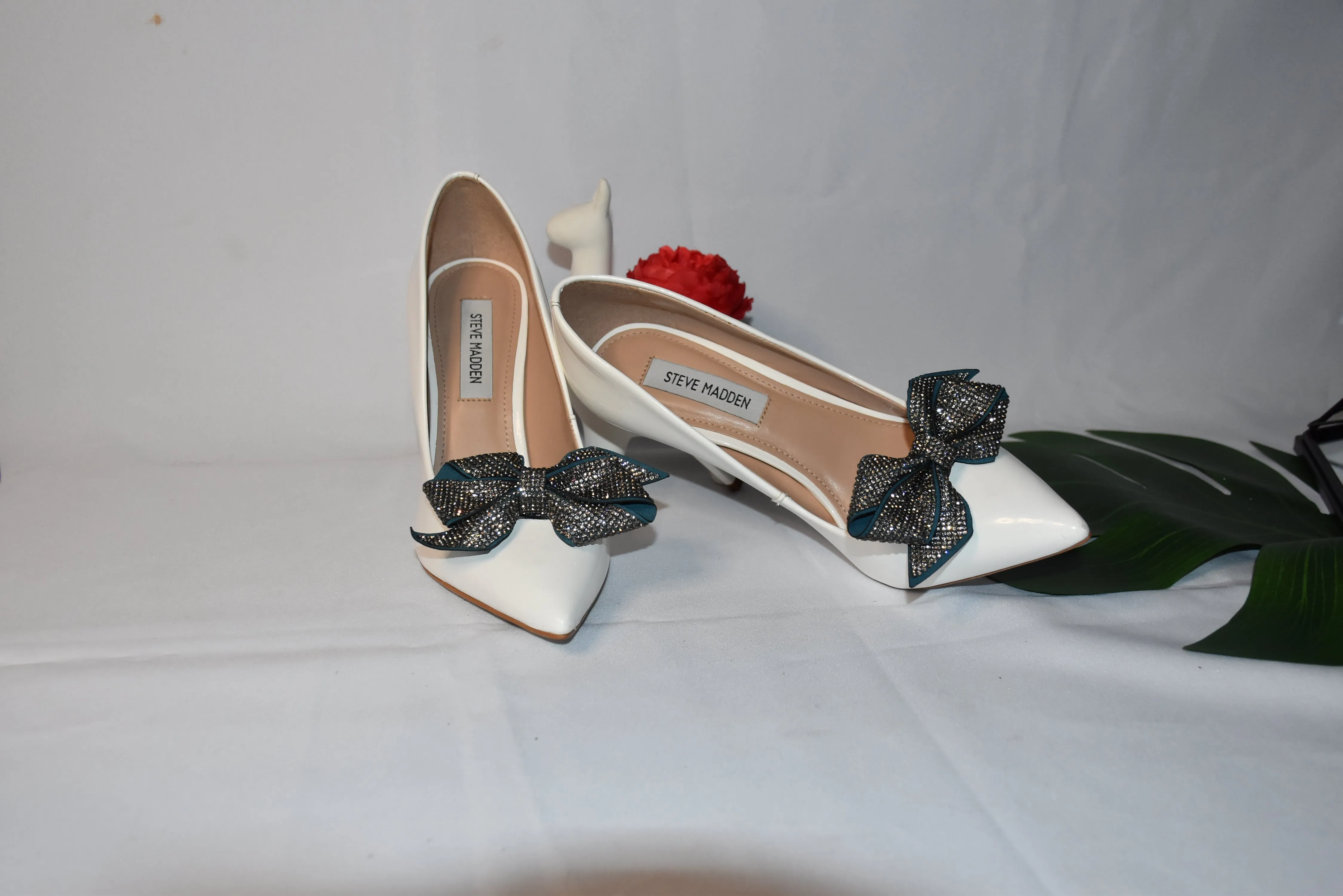 Detachable shoe clips