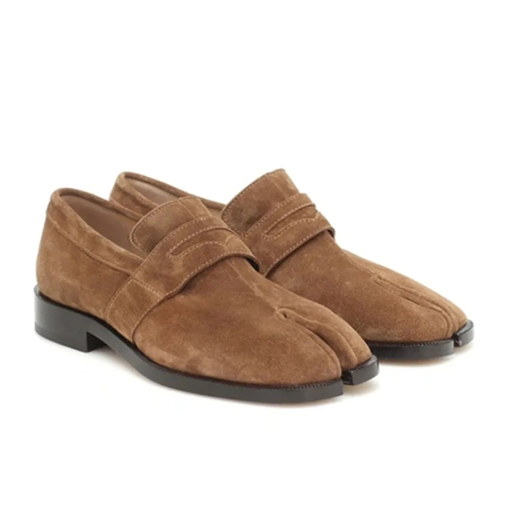 Elegant Suede Solid Tabi Loafers