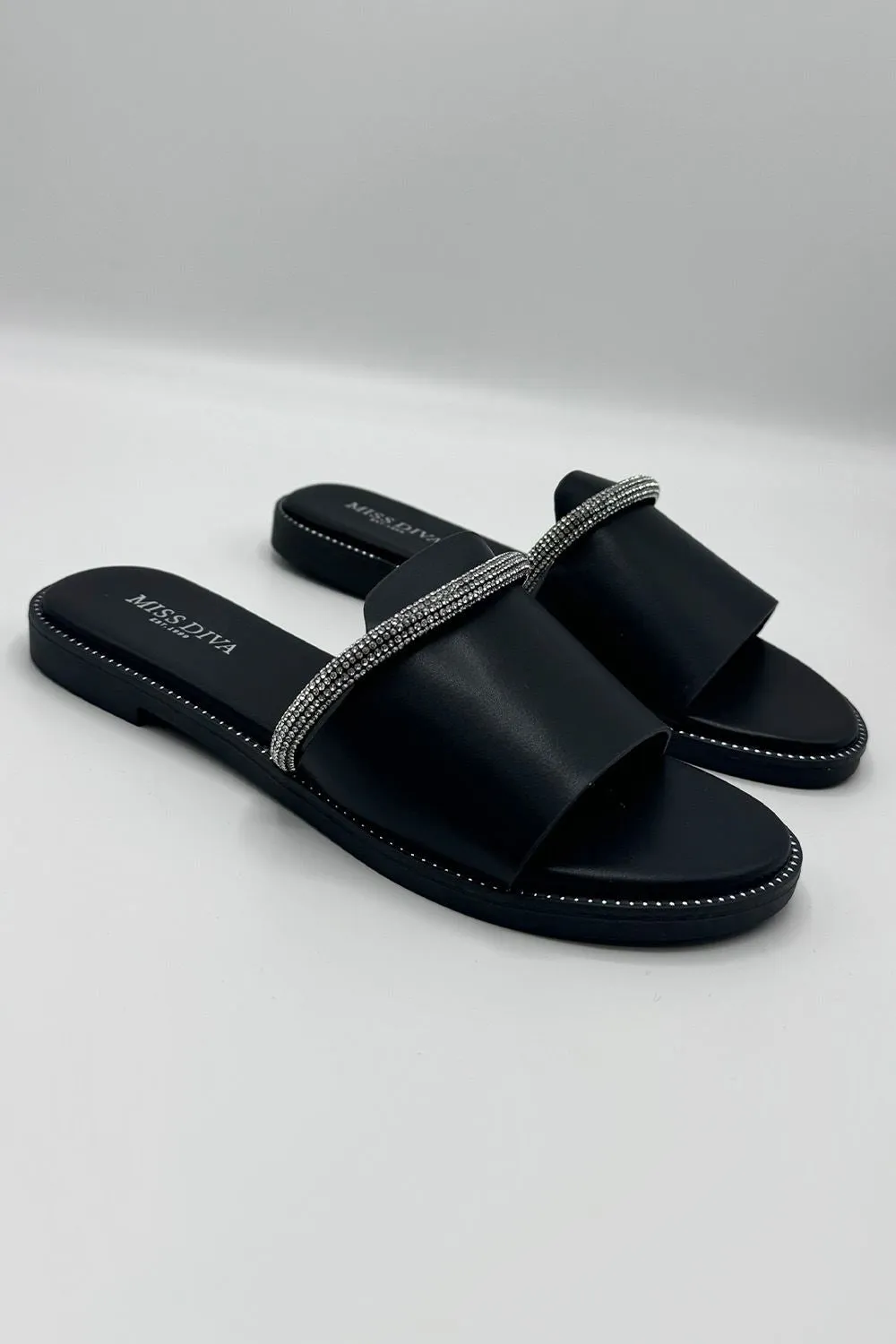 Kasya Diamante Band Stud Detailed Flat Sliders in Black