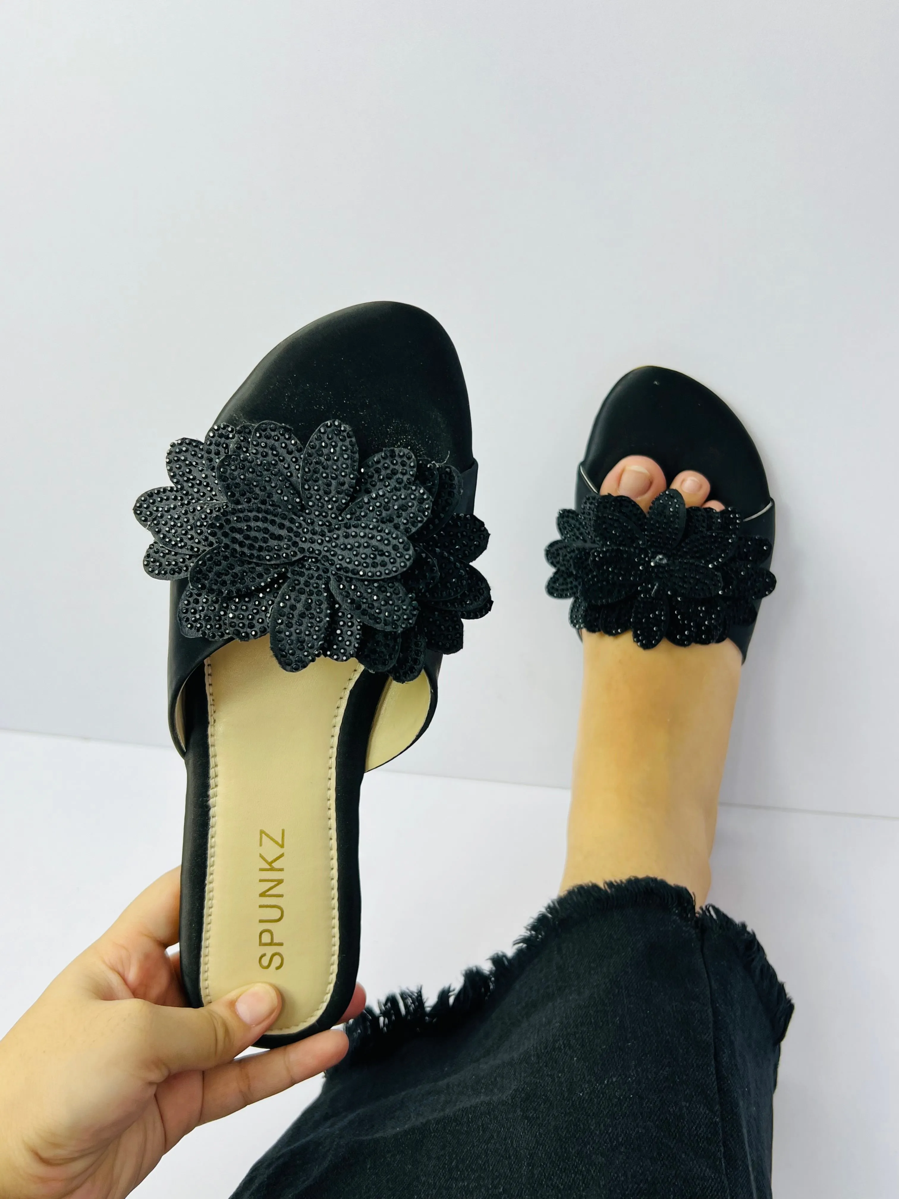 Melena Black Shiny Diamante Flower Slides